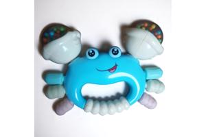 Bijtring en rammelaar in 1 blauwe krab