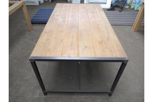 Goedkope mooie eiken tafels in de aanbieding