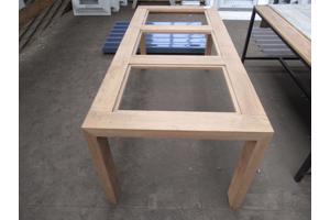 Goedkope mooie eiken tafels in de aanbieding