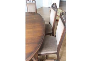 Eetkamertafel + zes stoelen (massief eiken)