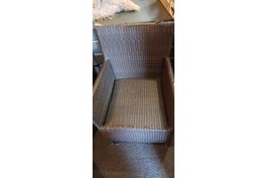 Stoelen 3 stuks gratis