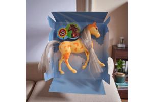 Little horse speelpaard geel oranje grijze haren camouflage