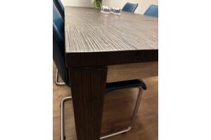 Donkerbruine eettafel – 6p - stevig en sfeervol
