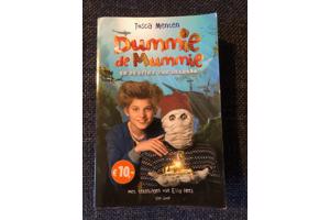 Dummie de Mummie en de sfinx van Shakaba filmeditie boek