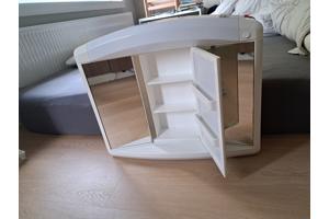 Badkamer spiegel kastje