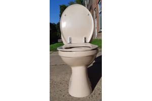 70's Camee kleurig SPHINX duoblok toilet, wastafel, planchet