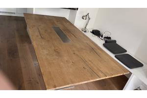 Houten eettafel
