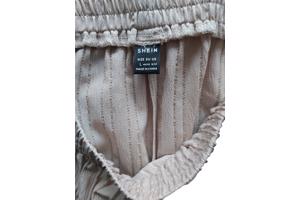 Korte broek beige met wit met kant L