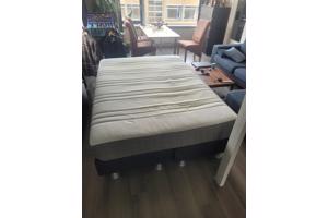 Bed 140x200 boxspring