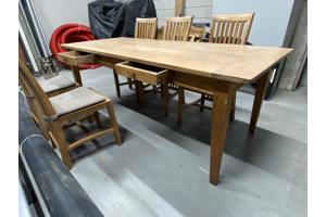 Teakhouten eetkamer tafel en 6 stoelen