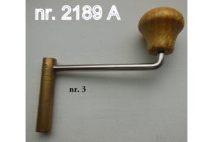 Nr. 920 messing kloksleutel va. € 2,35