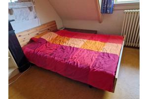 Bed 1,40 x 2,00 m met matras en beddengoed