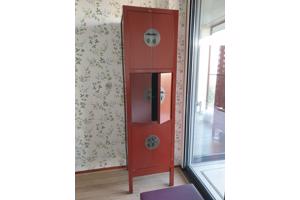Rood gelakte Chinese kast