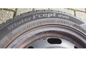 Hankook Winter Icept Evo winterbanden op velg Peugeot 206