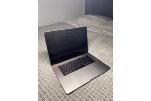 Macbook Pro 2017 15 inch