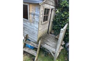 Tuin huisje , opknapper. Met picknicktafel