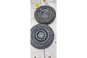 2 autobanden op velg