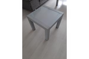 salon tafel met 2 bij tafeltjes