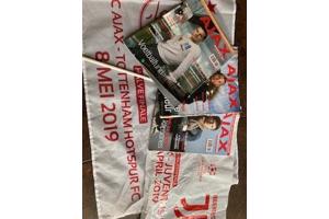 Ajax Magazines en Ajax vlaggetjes