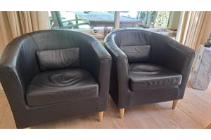 2 zwarte (kunst) leren fauteuils/zitstoelen