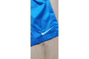 Nike sportbroek maat 147-158