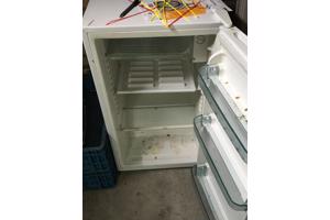 Smalle koelkast met vriesvak