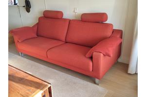 Leolux bank en bijbehorende poef, in prima staat