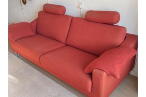 Leolux bank en bijbehorende poef, in prima staat