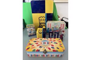 24 blikken, oud en nieuw, bus en blik, diverse soorten, loss