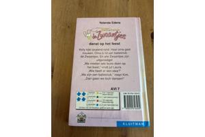 Balletclub de Zwaantjes danst op het feest (Y.Edens ) Avi 7