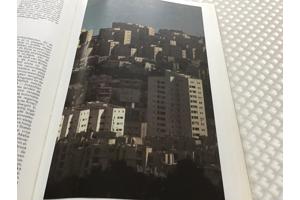 Boek.Het land van beloften speciale cultuur met testamenten