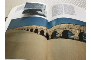 Boek.Het land van beloften speciale cultuur met testamenten