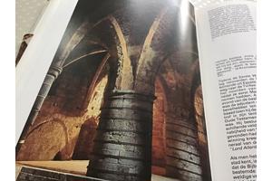 Boek.Het land van beloften speciale cultuur met testamenten