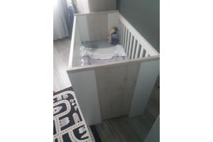 Baby ledikant + comode + boks