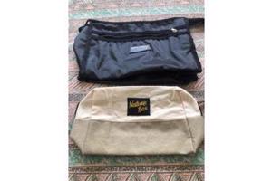 twee stuks nieuwe toilet tassen heren dames