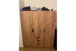 Wardrobe Jysk 144x176 3 doors