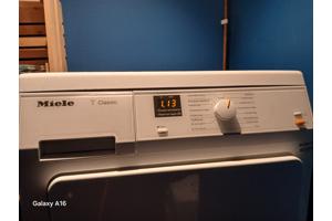 Miele Wasdroger met constant melding: " pluizen verwijderen"