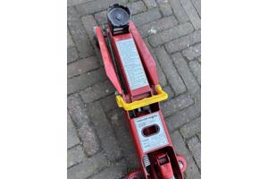 Garagekrik, moet bijgevuld