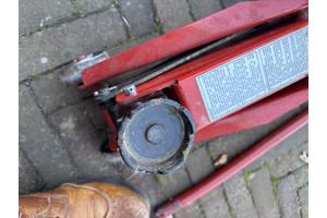 Garagekrik, moet bijgevuld