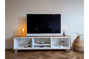 Tv meubel Besta met steigerhout