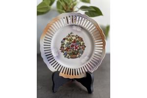 Antiek geperforeerd sierbord