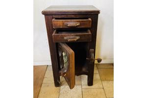 Te koop leuk oud halkastje