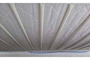 1 persoons bed inclusief matras en klamboe