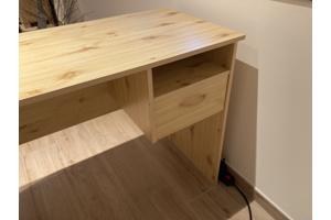 Klein bureau met schuif - ideaal als instap
