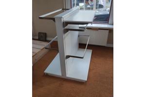 Kledingunit voor (kinder)kledingwinkel