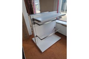 Kledingunit voor (kinder)kledingwinkel