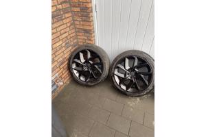 Lynk en co Volvo XC40 LM Zwart zomerbanden set 235/45/20