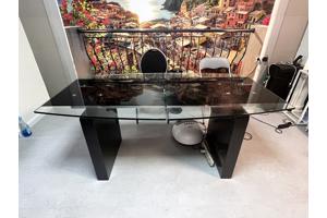 Glazen graniet tafel - uitschuifbaar - 6-8 personen