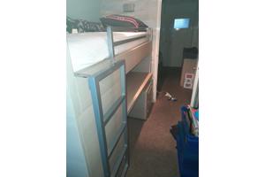 Hoogslaper met kastruimte