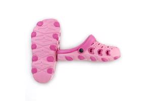 Crocs slipper schoen horizontaal pink fuchsia met meisje 32